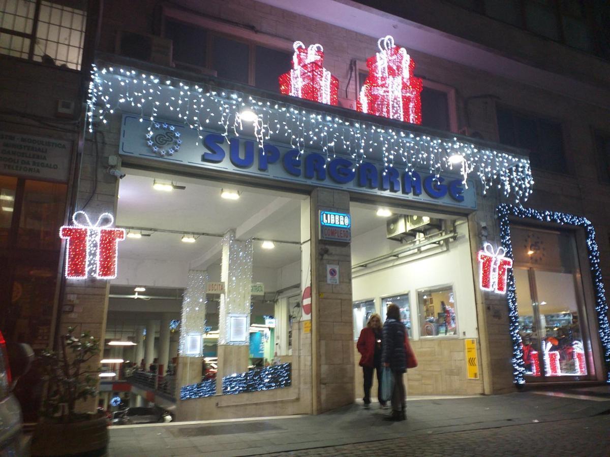 B&B Ruffo Nel Cuore Di Napoli ภายนอก รูปภาพ