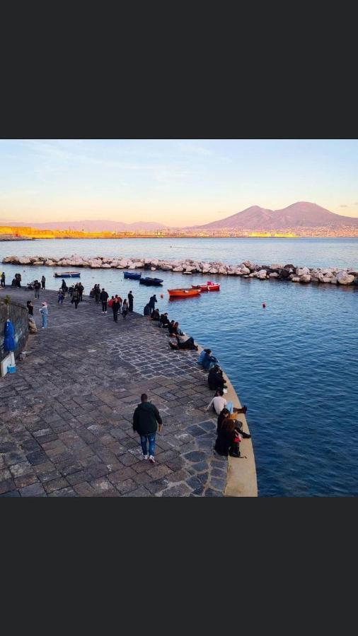 B&B Ruffo Nel Cuore Di Napoli ภายนอก รูปภาพ