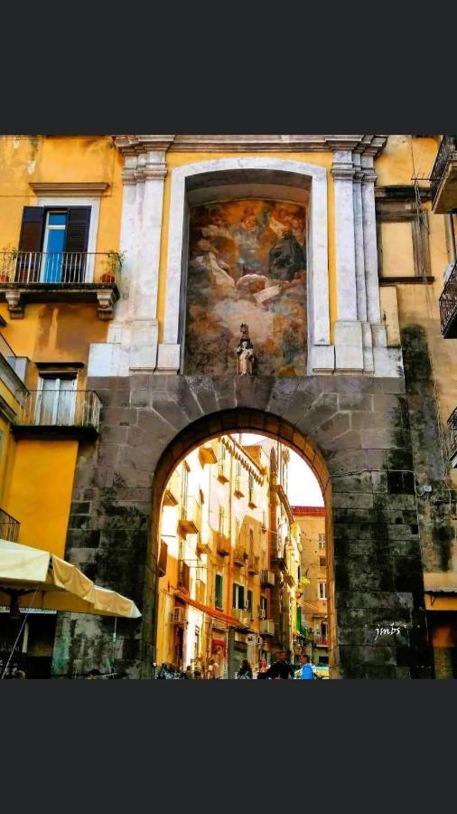 B&B Ruffo Nel Cuore Di Napoli ภายนอก รูปภาพ